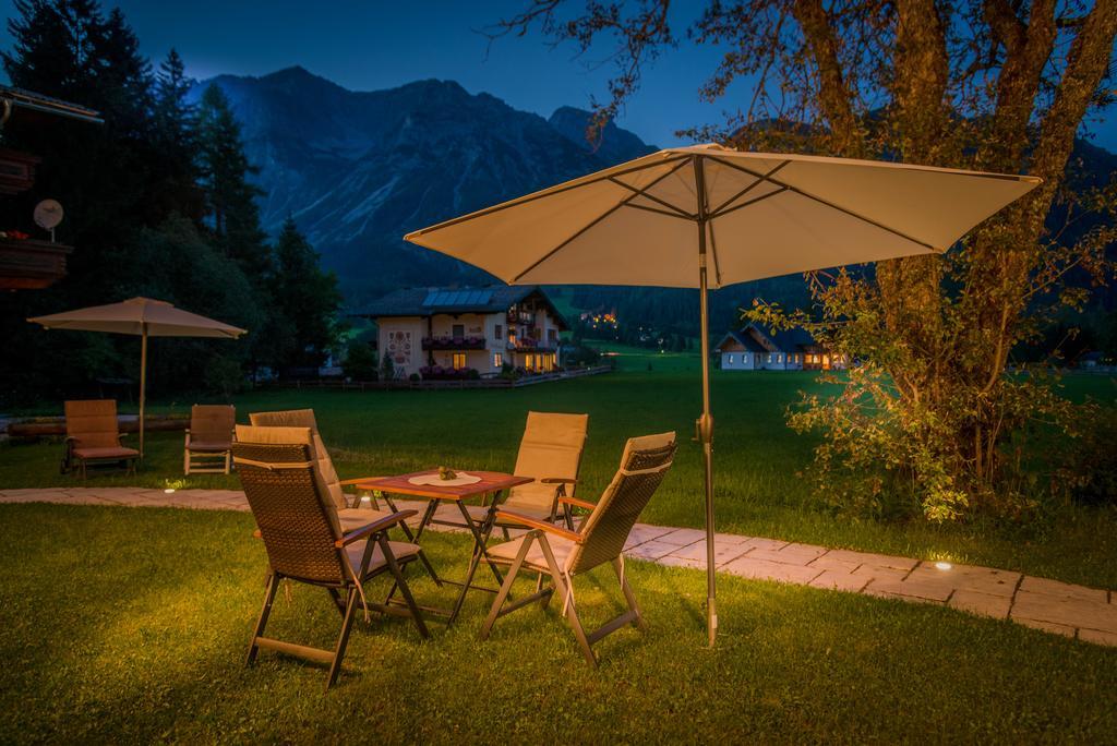 Bio-Holzhaus Und Landhaus Heimat Ramsau am Dachstein Buitenkant foto